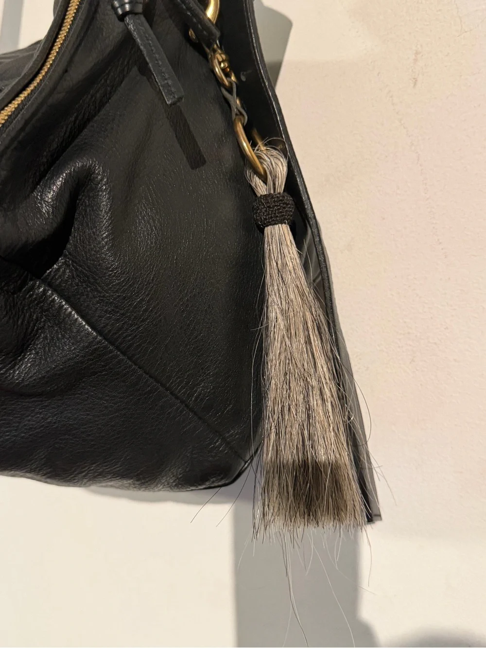 Kempton & Co. minimal black